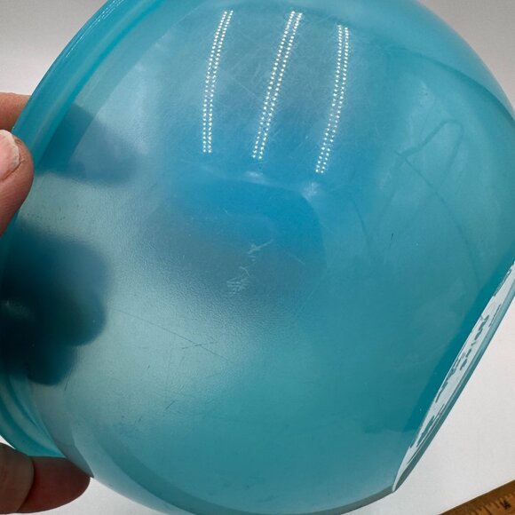 Tupperware Wonderlier Bowl present  Gift Dry Liquid Storage Spill Proof  8 3/4 c - Picture 10 of 12